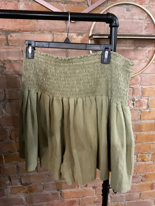 Daisy Smocked Waist Shorts