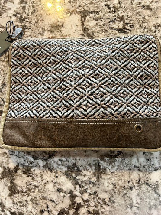 Rugged LifeLaptop Sleeve