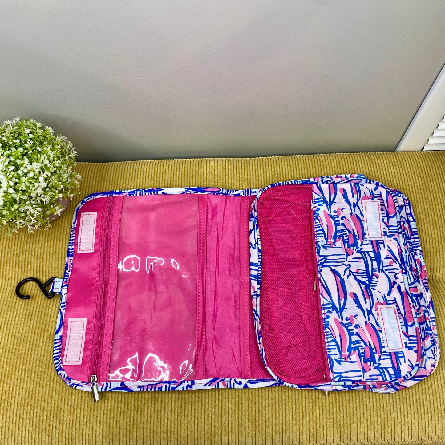 Hanging Toiletry Bag - Pink & Blue