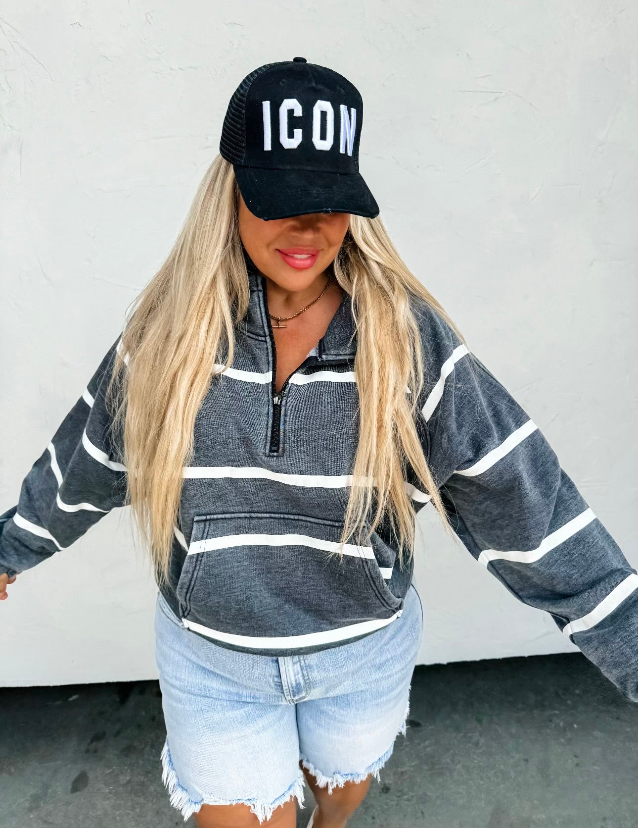 Stripped Crop Sweatshirt
