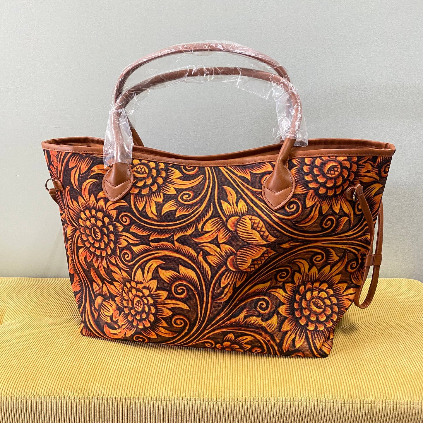 Weekender Oversized Carryall Bag - Mustard Filagree
