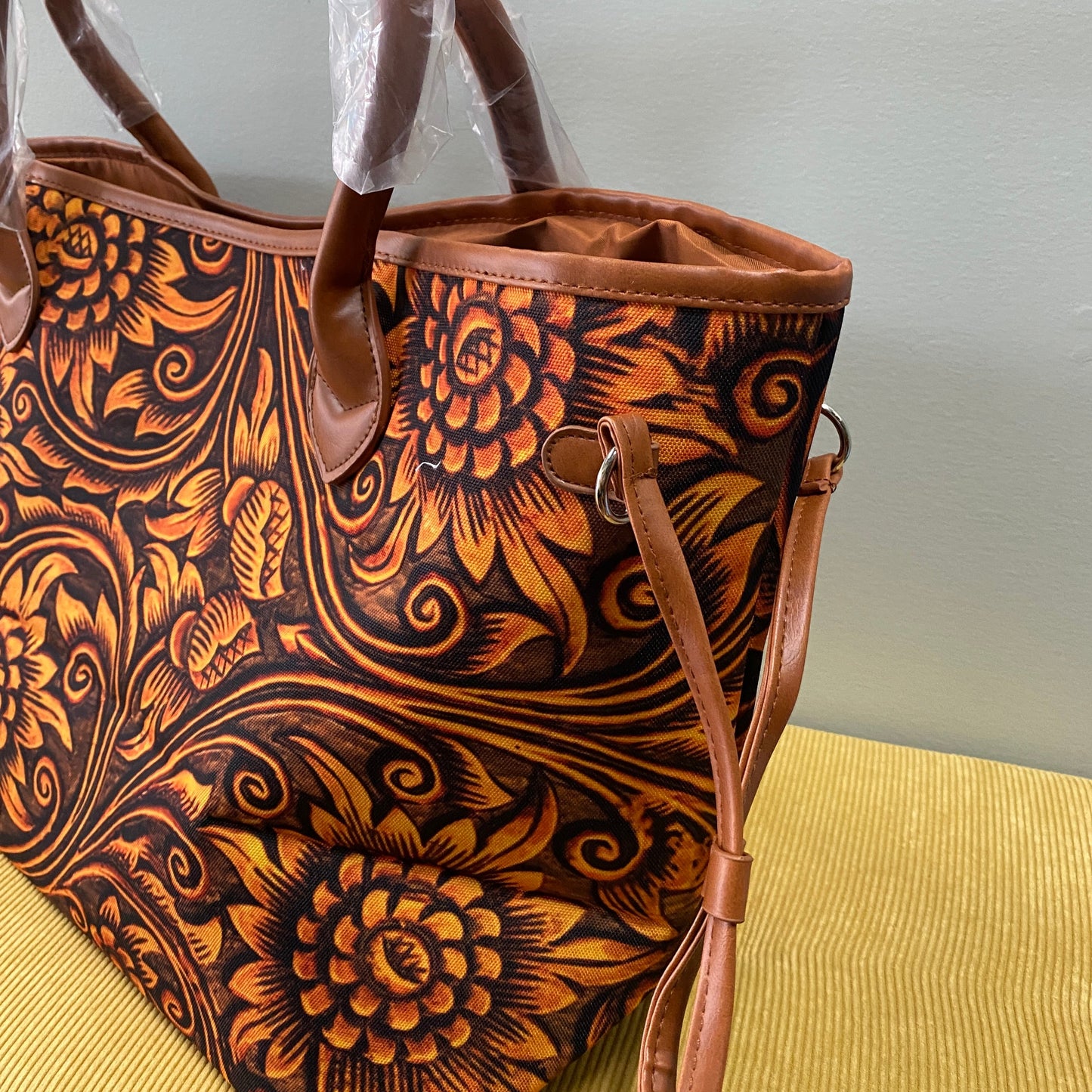 Weekender Oversized Carryall Bag - Mustard Filagree